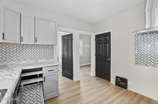 233 S Kenilworth Avenue, Lima, OH 45805