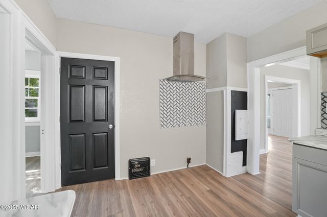 233 S Kenilworth Avenue, Lima, OH 45805