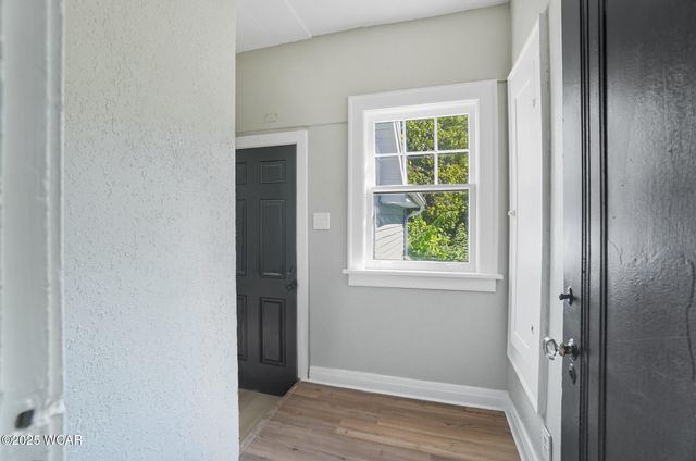 233 S Kenilworth Avenue, Lima, OH 45805