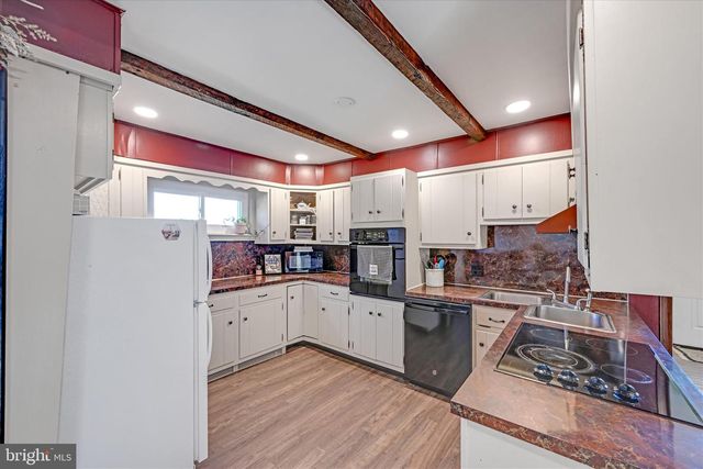 175 STRACK DR, Myerstown, PA 17067