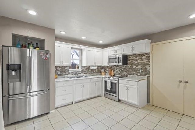 914 S Chatfield Street, Ennis, TX 75119