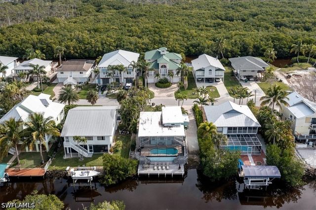 1283 Grand Canal DR, Naples, FL 34110