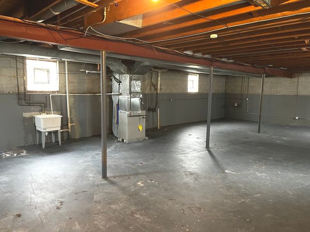 856 Mackinaw Avenue, Calumet City, IL 60409