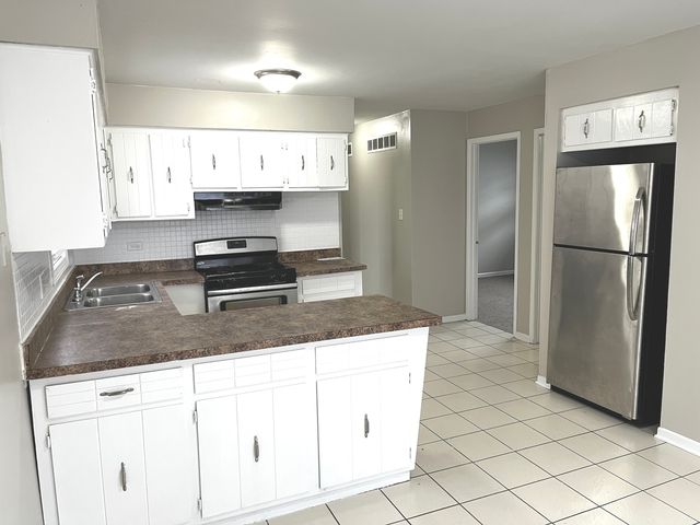 856 Mackinaw Avenue, Calumet City, IL 60409