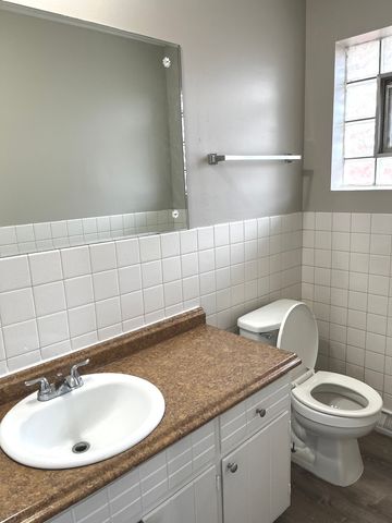 856 Mackinaw Avenue, Calumet City, IL 60409