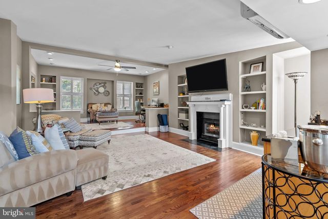 1518 MOUNT VERNON ST #3, Philadelphia, PA 19130