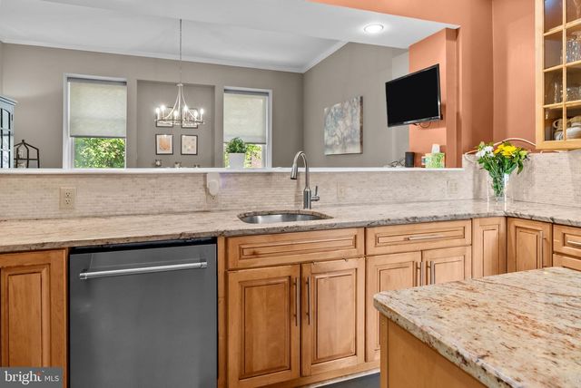 1518 MOUNT VERNON ST #3, Philadelphia, PA 19130