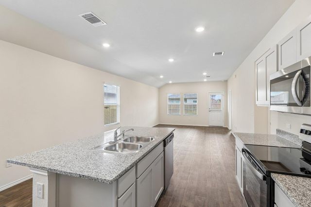 12317 Token TRL, Elgin, TX 78621