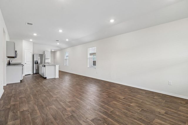 12317 Token TRL, Elgin, TX 78621
