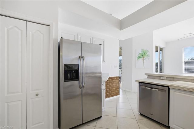 13831 Eagle Ridge Lakes DR 202, Fort Myers, FL 33912