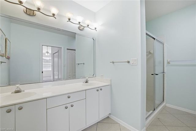13831 Eagle Ridge Lakes DR 202, Fort Myers, FL 33912