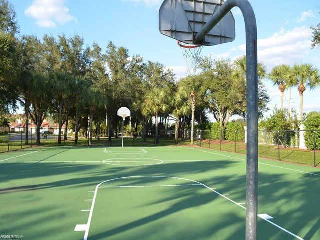 13831 Eagle Ridge Lakes DR 202, Fort Myers, FL 33912