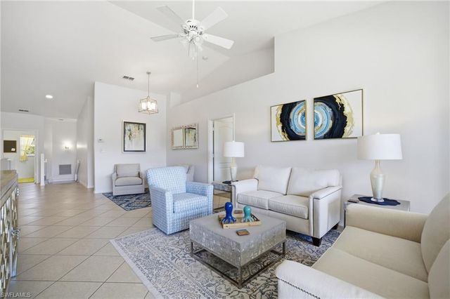 13831 Eagle Ridge Lakes DR 202, Fort Myers, FL 33912