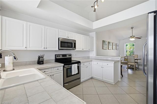 13831 Eagle Ridge Lakes DR 202, Fort Myers, FL 33912