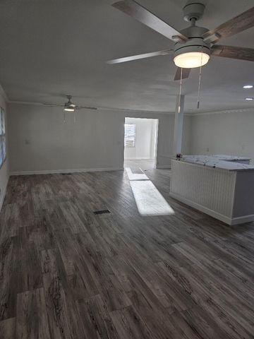 179 NE Emerald Drive, Jensen Beach, FL 34957