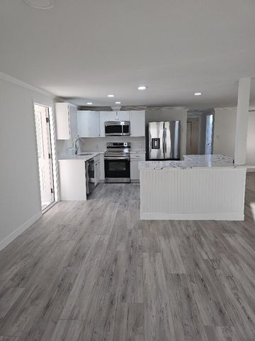 179 NE Emerald Drive, Jensen Beach, FL 34957