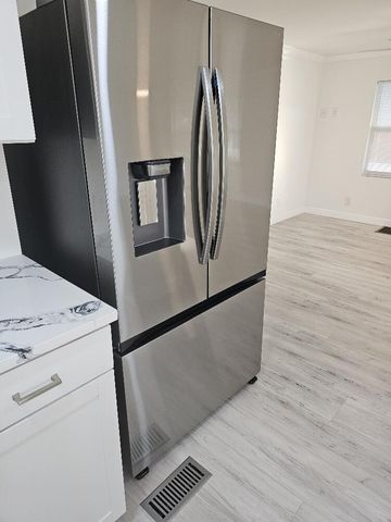 179 NE Emerald Drive, Jensen Beach, FL 34957