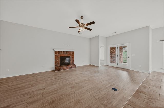 611 Arkansas Black, Centerton, AR 72712