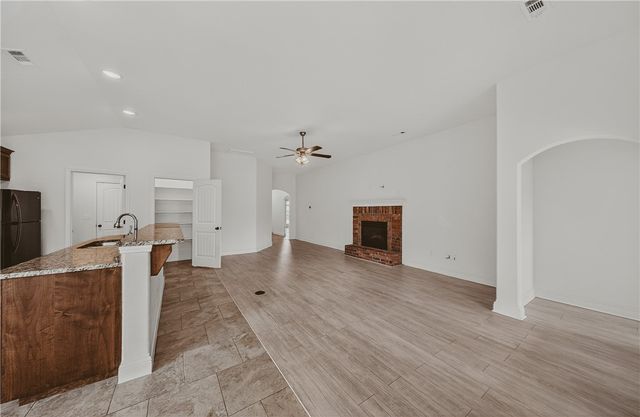 611 Arkansas Black, Centerton, AR 72712