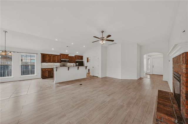 611 Arkansas Black, Centerton, AR 72712