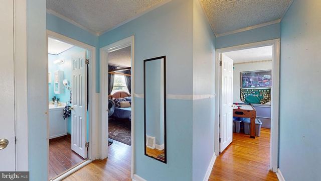 28 WASHINGTON AVE, Beverly, NJ 08010