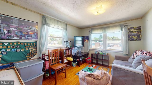 28 WASHINGTON AVE, Beverly, NJ 08010