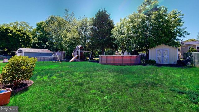28 WASHINGTON AVE, Beverly, NJ 08010