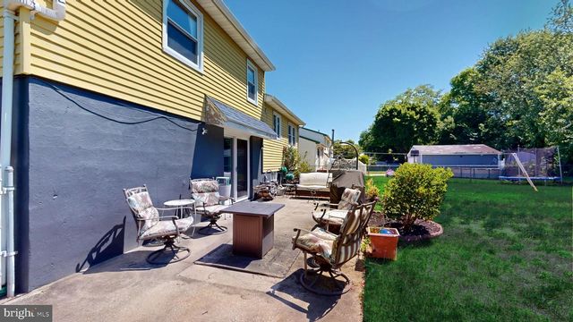 28 WASHINGTON AVE, Beverly, NJ 08010