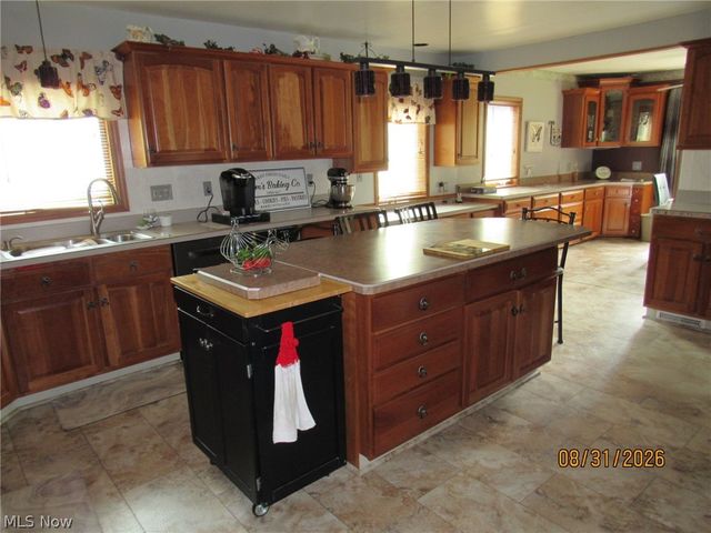 1733 E 238th Street, Euclid, OH 44117