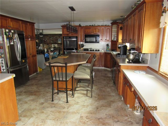 1733 E 238th Street, Euclid, OH 44117
