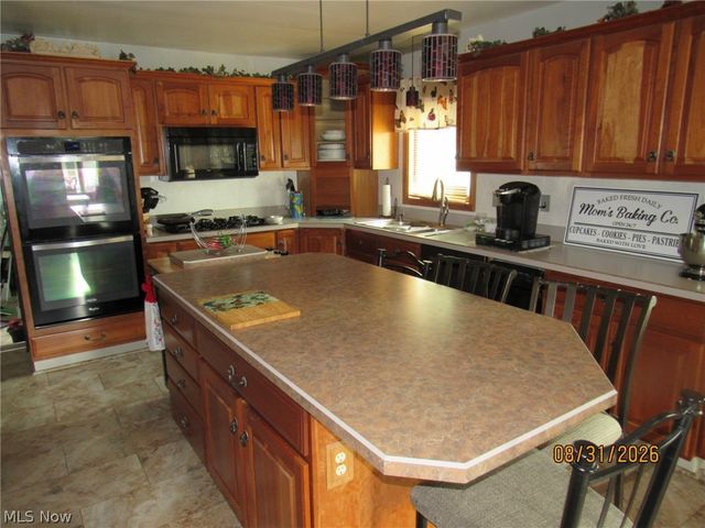 1733 E 238th Street, Euclid, OH 44117