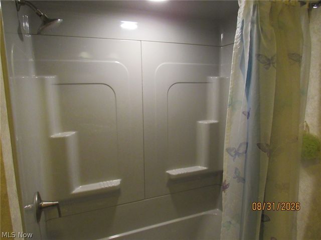 1733 E 238th Street, Euclid, OH 44117