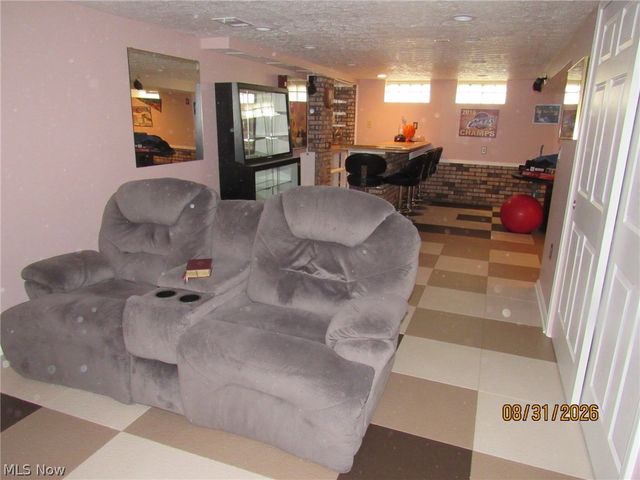 1733 E 238th Street, Euclid, OH 44117