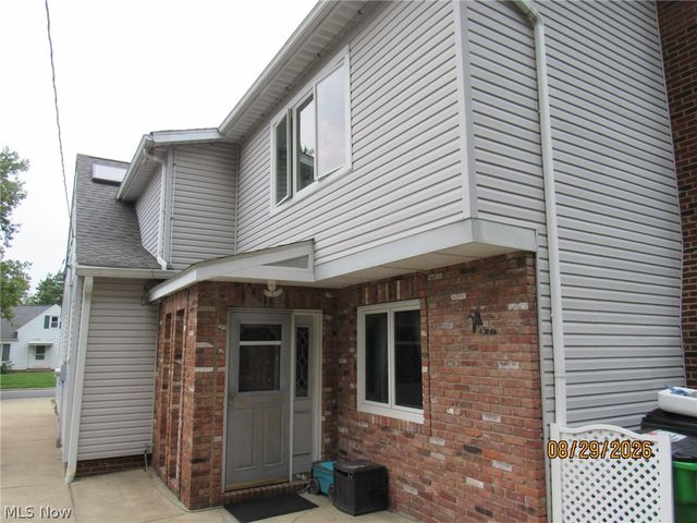 1733 E 238th Street, Euclid, OH 44117