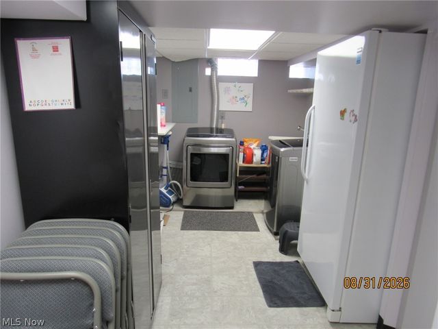 1733 E 238th Street, Euclid, OH 44117