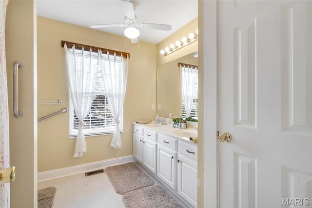 224 Micahs Way, Columbia, IL 62236