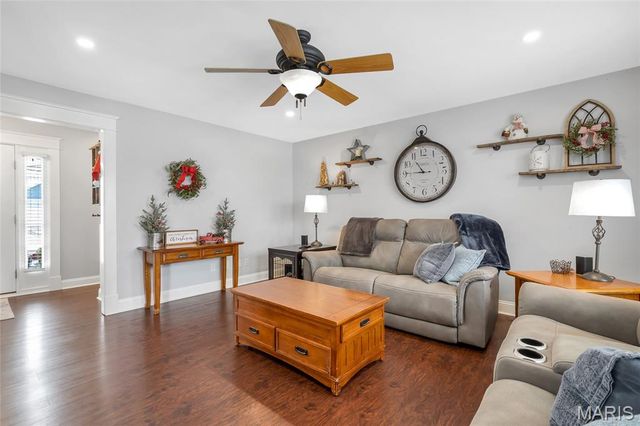 224 Micahs Way, Columbia, IL 62236