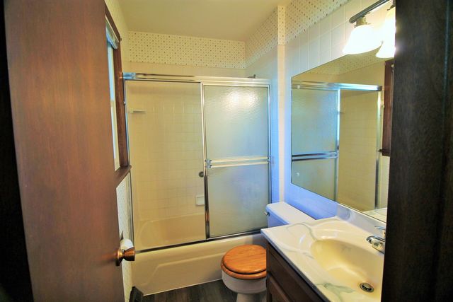 451 31st Avenue, East Moline, IL 61244