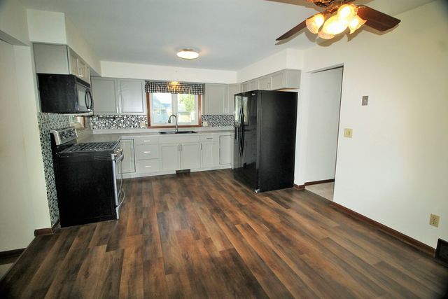 451 31st Avenue, East Moline, IL 61244