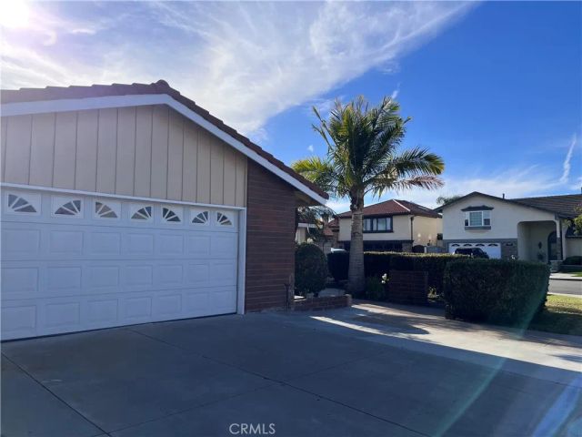 20371 Running Springs Lane, Huntington Beach, CA 92646