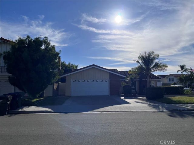 20371 Running Springs Lane, Huntington Beach, CA 92646