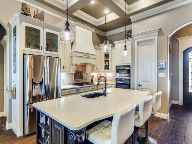 259 Hidden Creek Road, Cresson, TX 76035