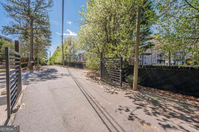 901 Summit North Drive NE 901, Atlanta, GA 30324