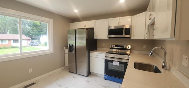 263 Kirk Avenue, Ypsilanti, MI 48197