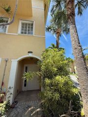 2082 NE 167th St 2-104, North Miami Beach, FL 33162