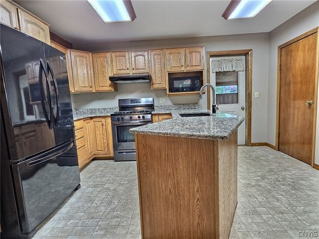 6635 Cooper Street, Westmoreland, NY 13490