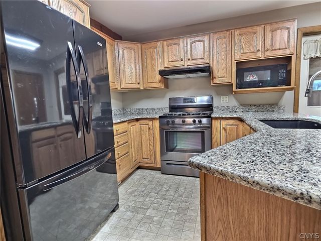 6635 Cooper Street, Westmoreland, NY 13490