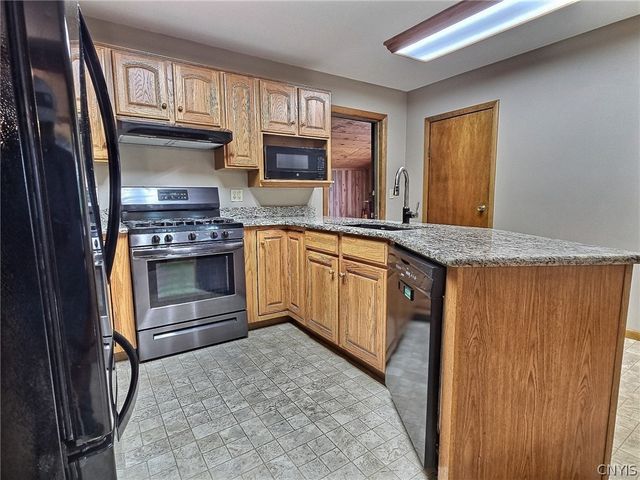 6635 Cooper Street, Westmoreland, NY 13490