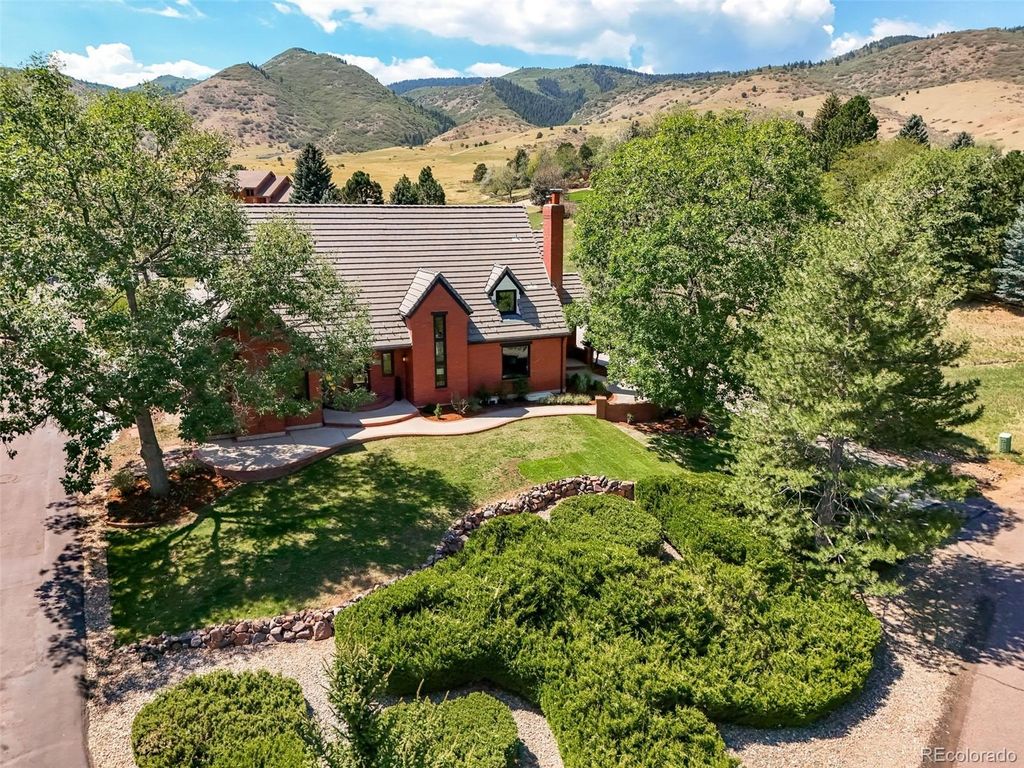 Image 1 of property listing at 22 N Ranch Road, Littleton, CO 80127