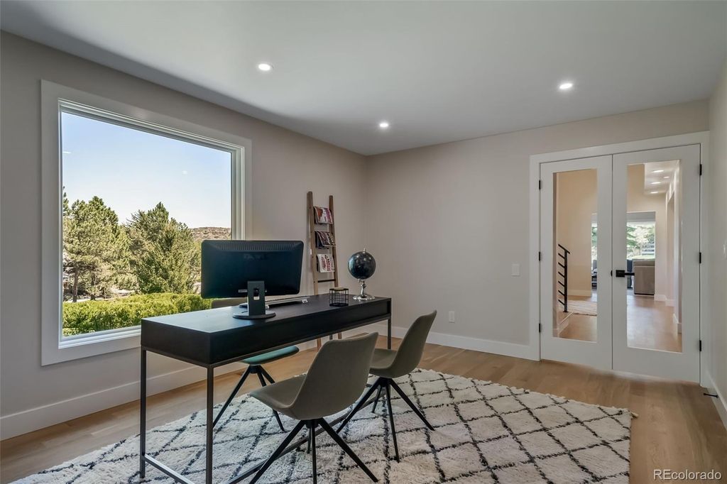 Image 13 of property listing at 22 N Ranch Road, Littleton, CO 80127